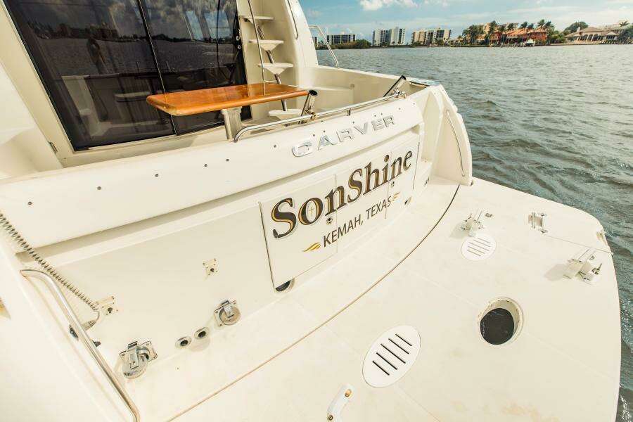 2004 Carver 56 Voyager Sonshine