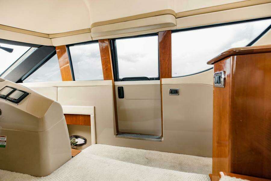 2004 Carver 56 Voyager Sonshine