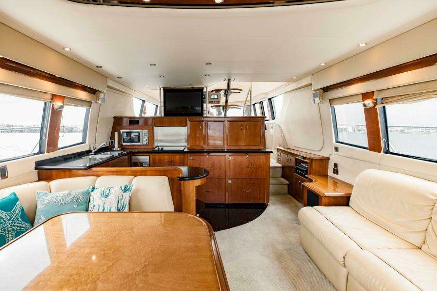 2004 Carver 56 Voyager Sonshine