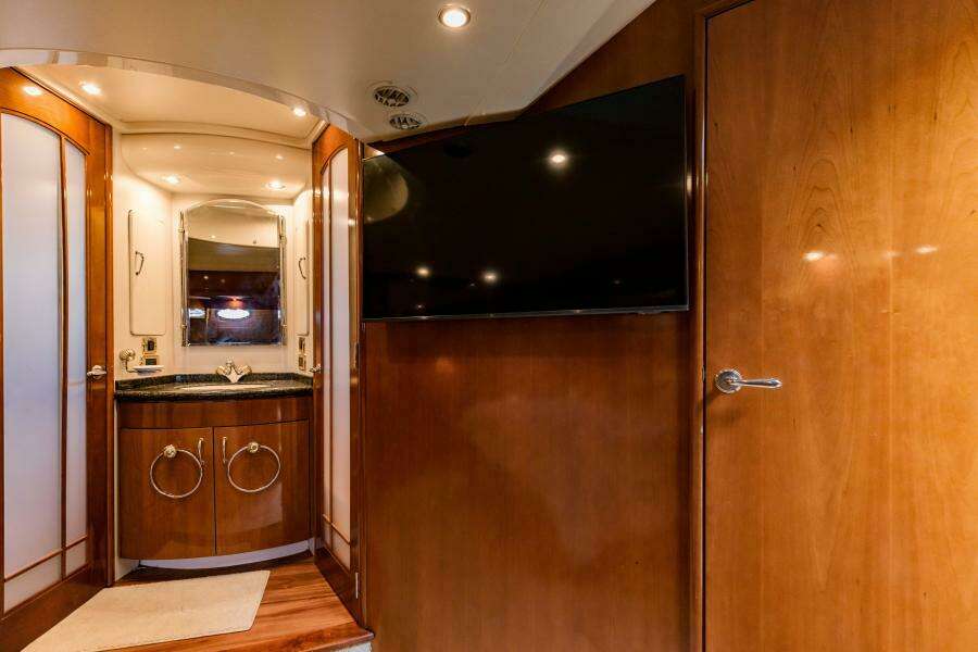 2004 Carver 56 Voyager Sonshine