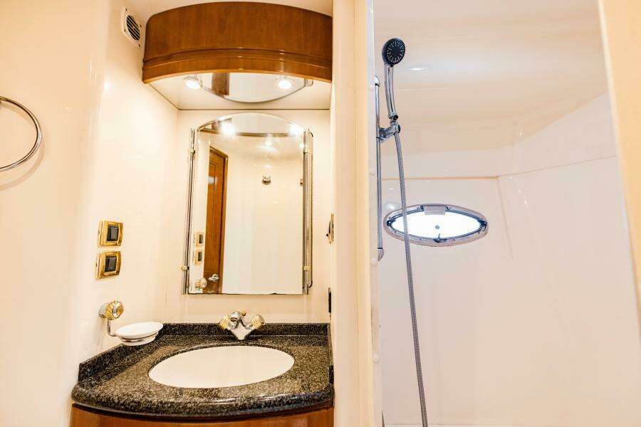 2004 Carver 56 Voyager Sonshine