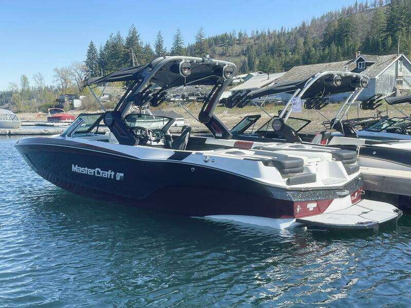 2024 Mastercraft XT24