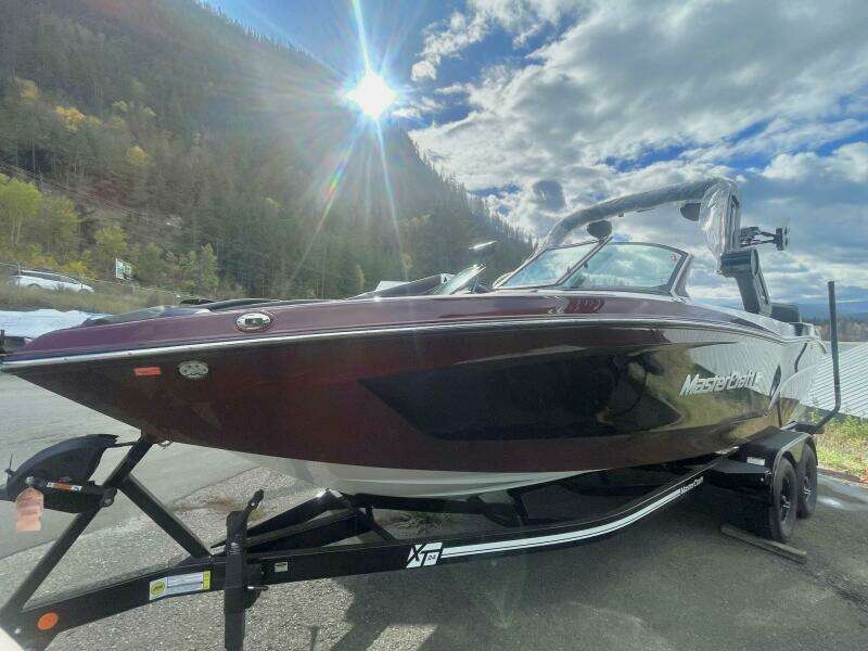 2024 Mastercraft XT24