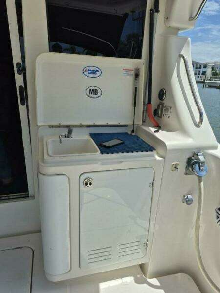 2002 Silverton 38 Convertible