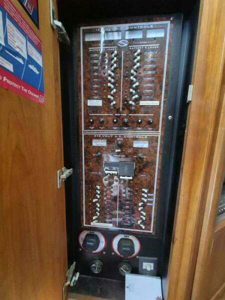 2002 Silverton 38 Convertible