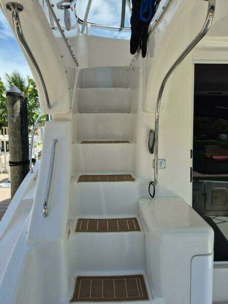 2002 Silverton 38 Convertible