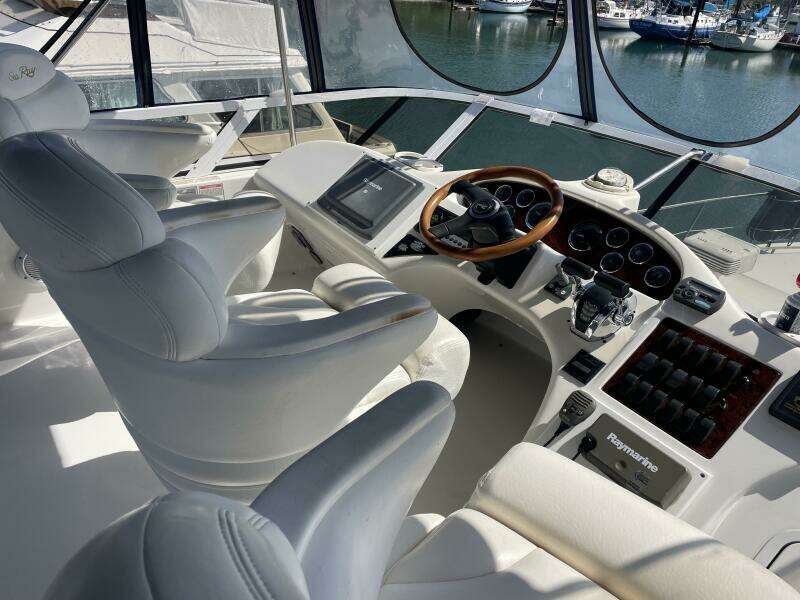 2000 Sea Ray 400 Sedan Bridge