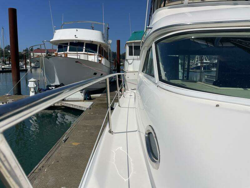 2000 Sea Ray 400 Sedan Bridge