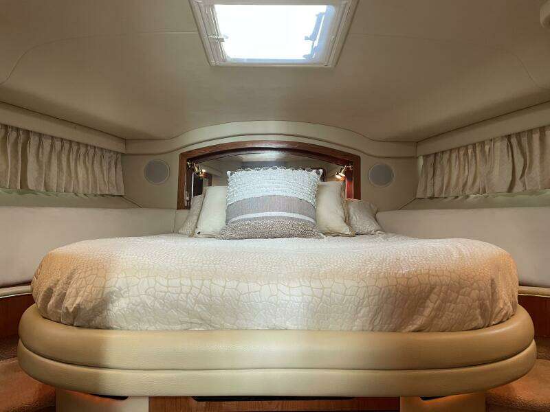 2000 Sea Ray 400 Sedan Bridge