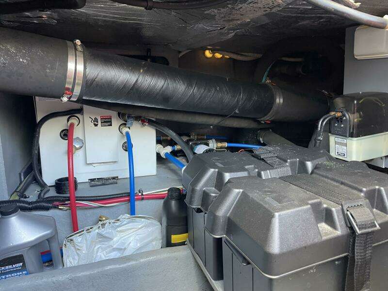 2000 Sea Ray 400 Sedan Bridge