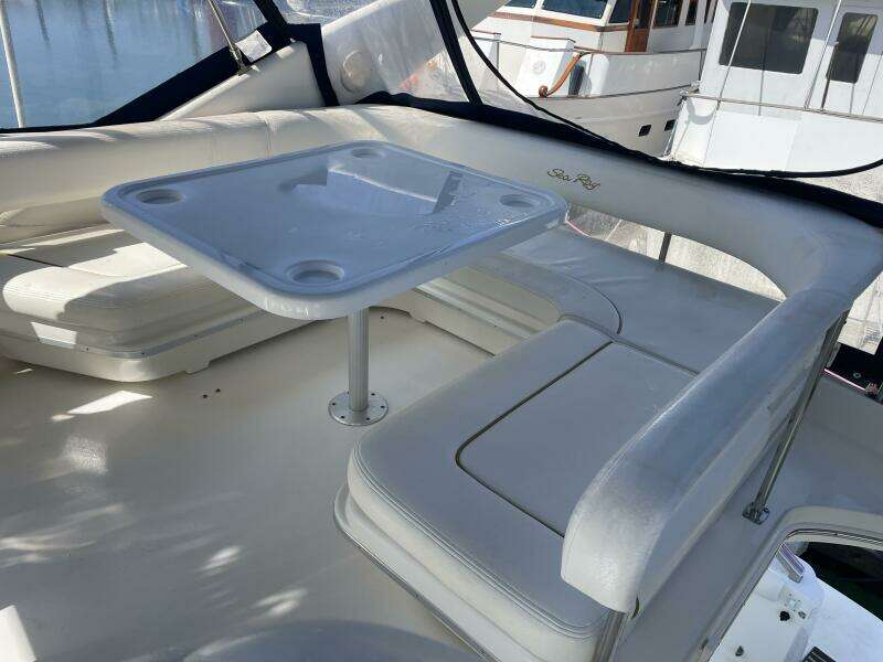 2000 Sea Ray 400 Sedan Bridge