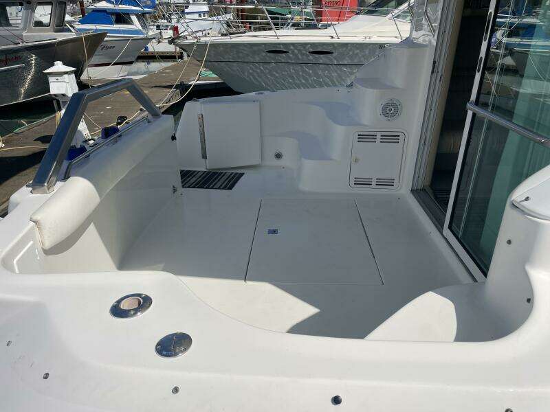 2000 Sea Ray 400 Sedan Bridge