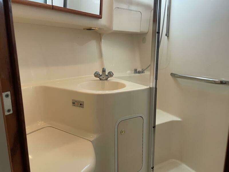 2000 Sea Ray 400 Sedan Bridge