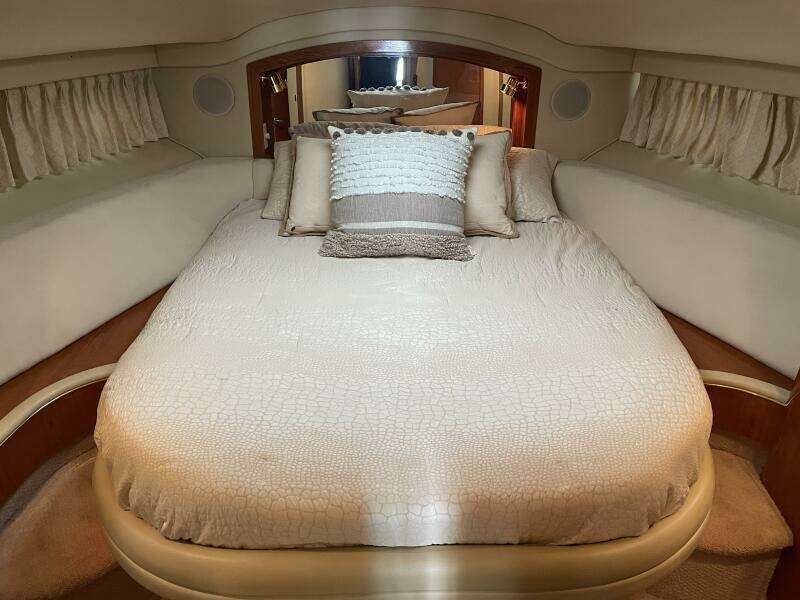 2000 Sea Ray 400 Sedan Bridge