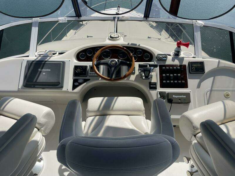 2000 Sea Ray 400 Sedan Bridge