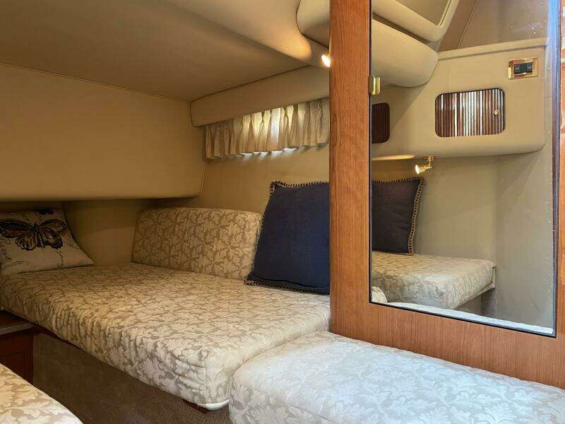 2000 Sea Ray 400 Sedan Bridge