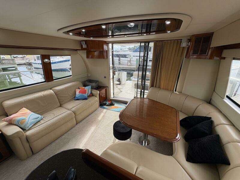 2004 Carver 56 Voyager