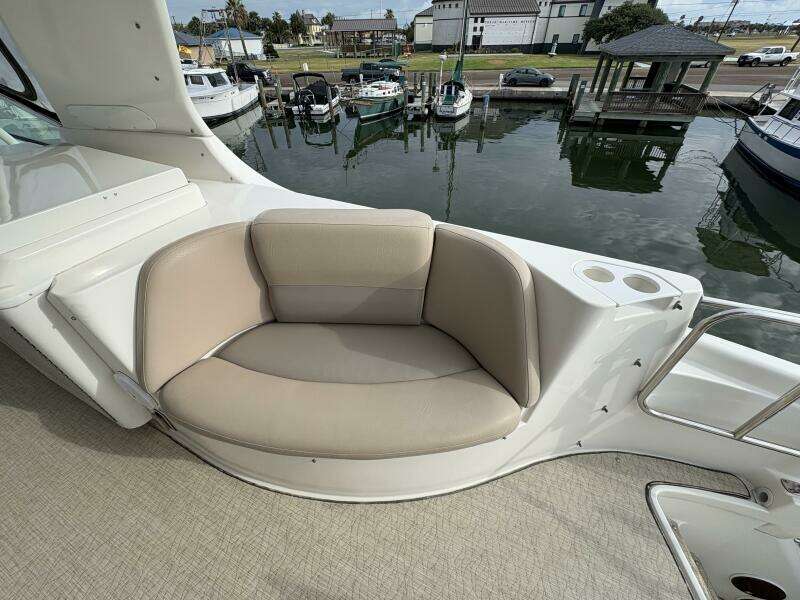 2004 Carver 56 Voyager