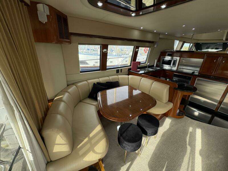 2004 Carver 56 Voyager