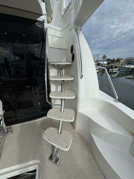 2004 Carver 56 Voyager