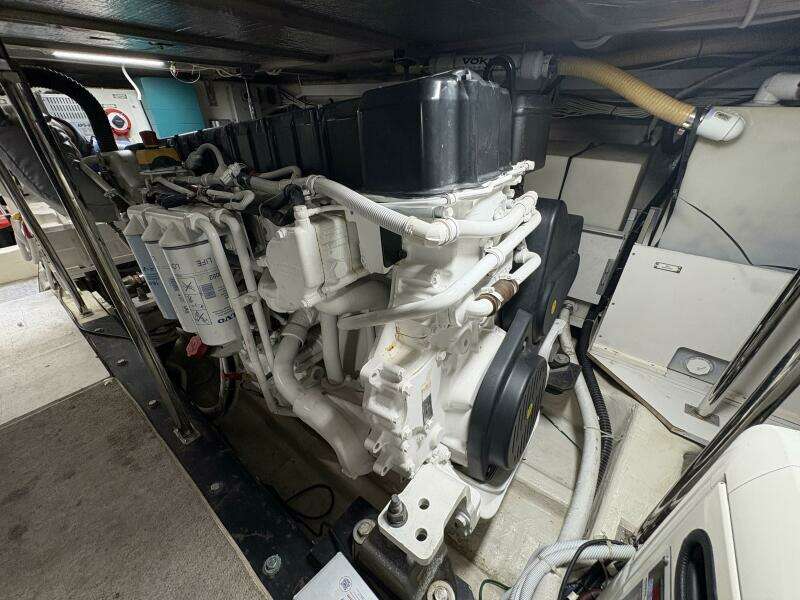 2004 Carver 56 Voyager