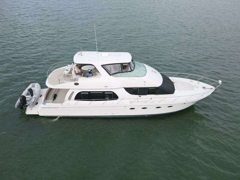 2004 Carver 56 Voyager