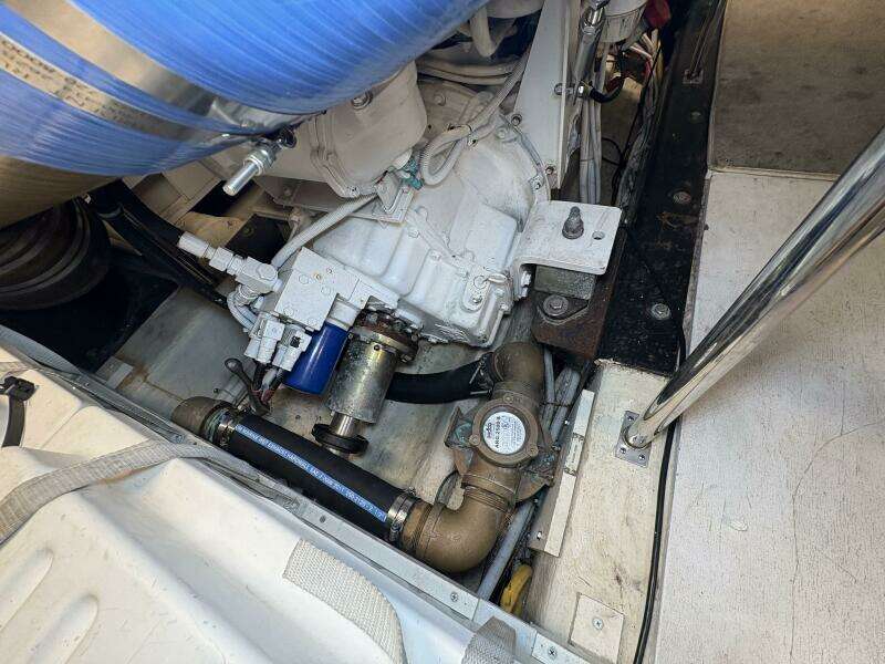 2004 Carver 56 Voyager