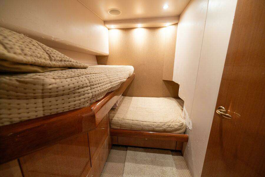 2004 Viking 61 Convertible "Mariah Jean"