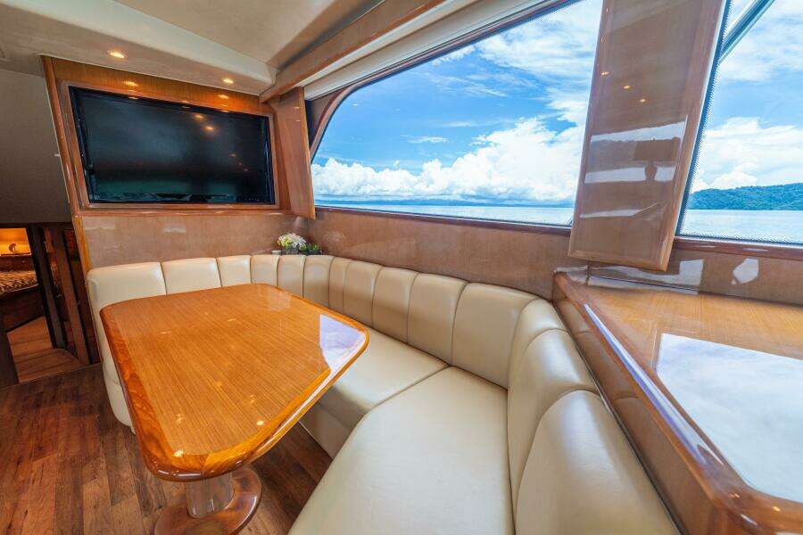 2004 Viking 61 Convertible "Mariah Jean"