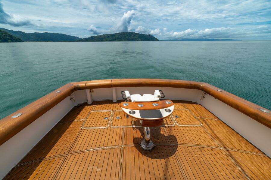 2004 Viking 61 Convertible "Mariah Jean"