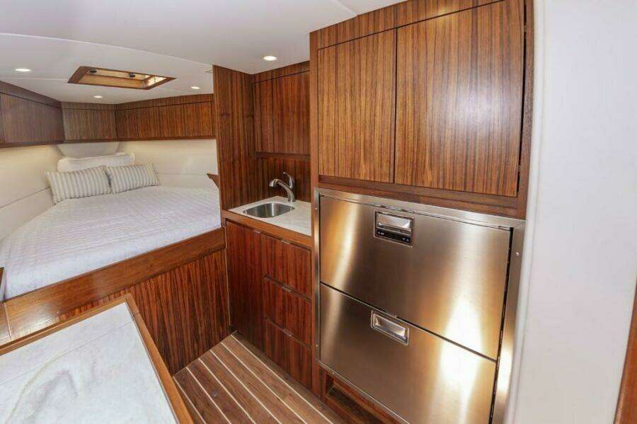 9527b1e7 8e19 4b4e 87fe B2558d5a4daa