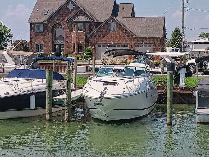 2010 Sea Ray 260 Sundancer