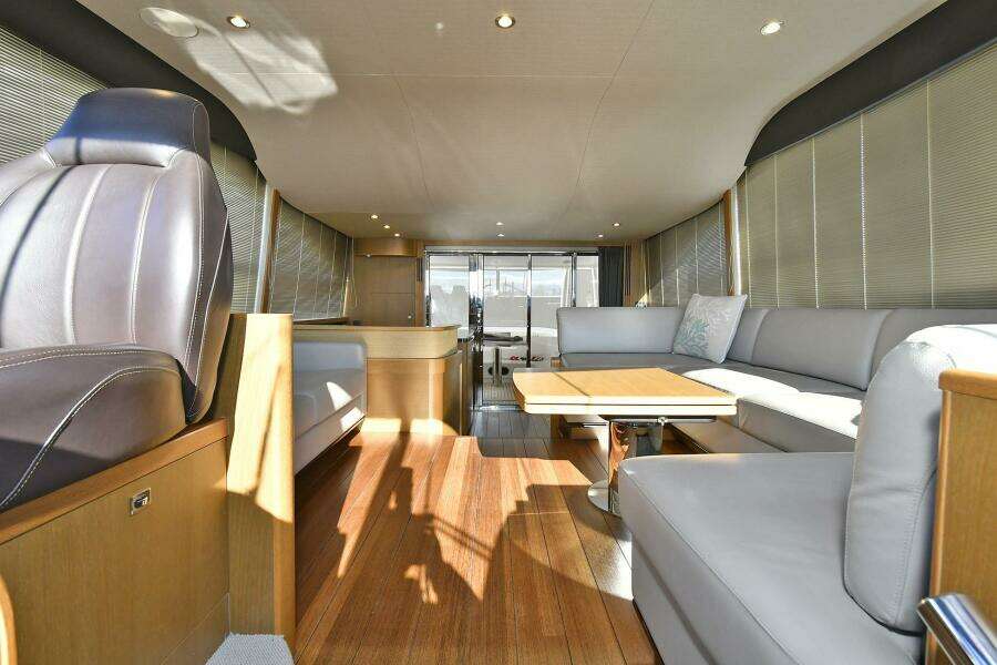 2016 Princess 52 Flybridge