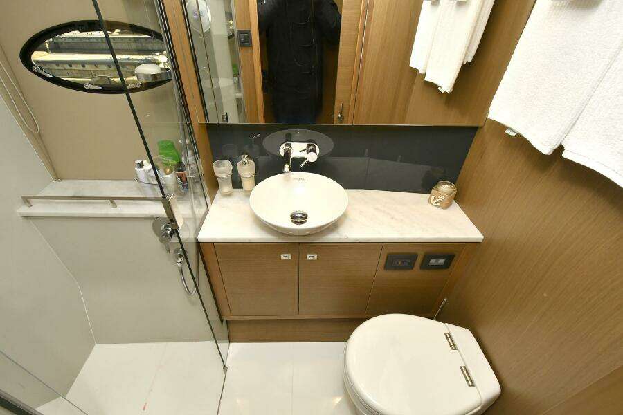 2016 Princess 52 Flybridge