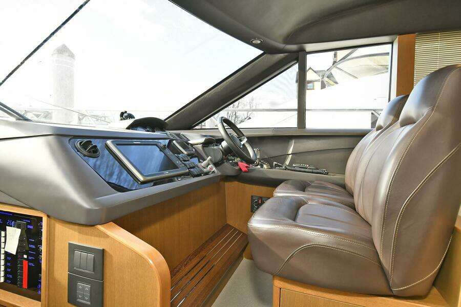 2016 Princess 52 Flybridge