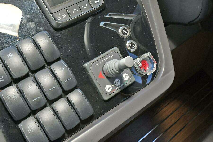 2016 Princess 52 Flybridge