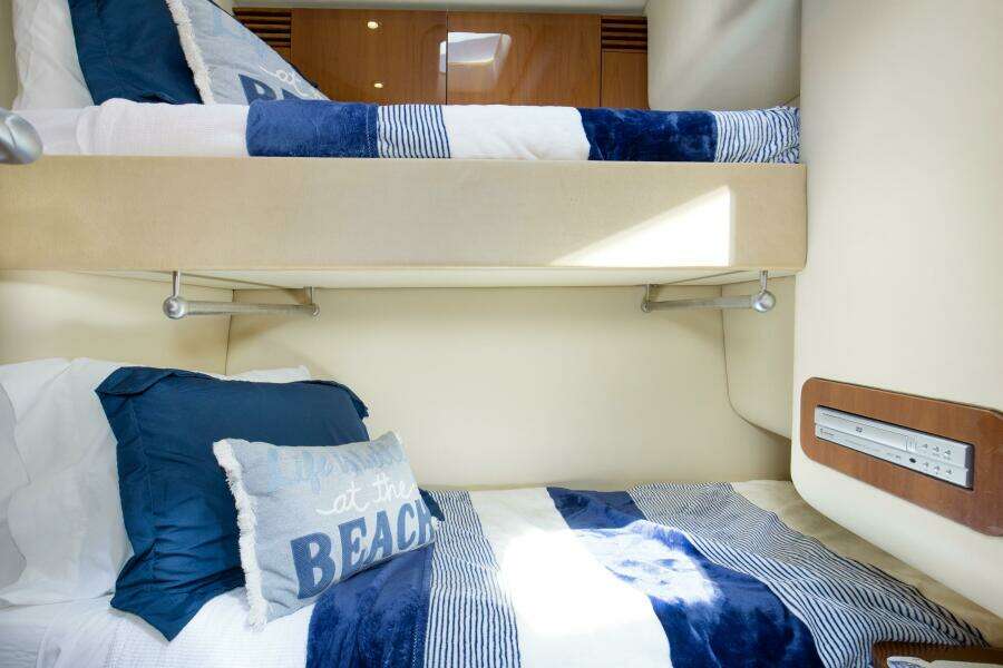 2007 52 Sea Ray Sedan Bridge Reel Destiny Guest Stateroom