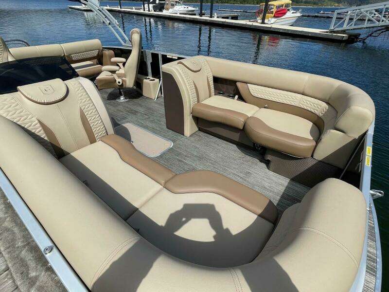 2024 Godfrey MC 235 DFL GTP