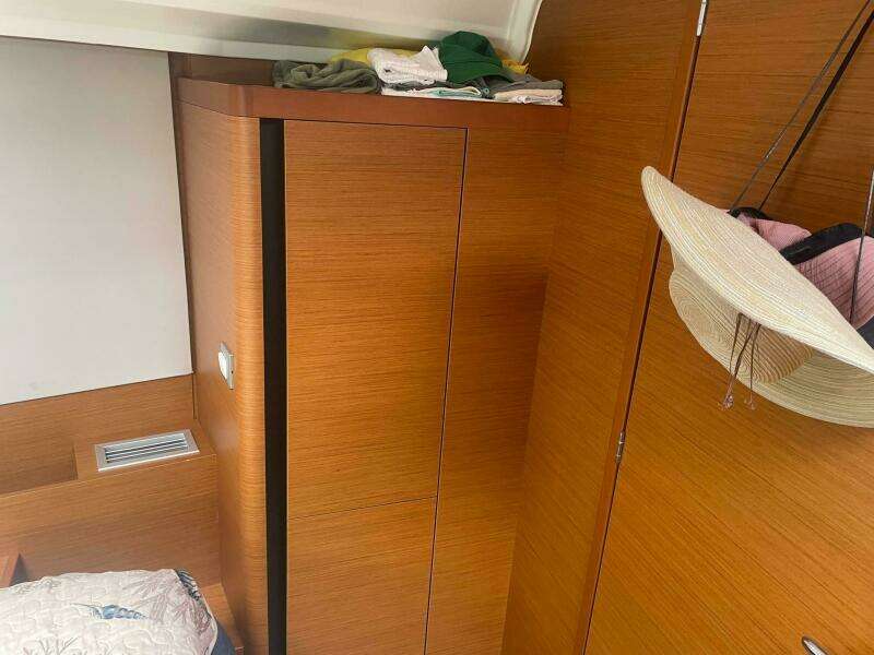 2020 Sun Odyssey 410