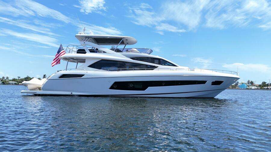 2017 Sunseeker 75 Yacht