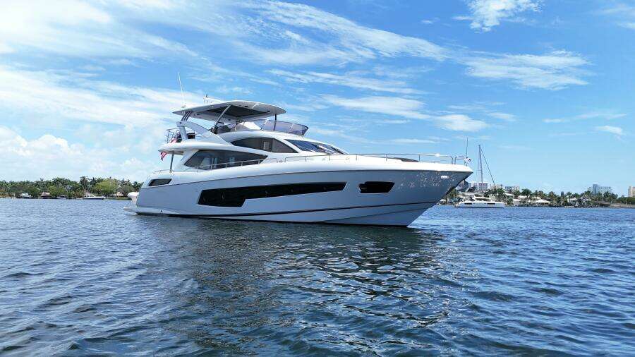 2017 Sunseeker 75 Yacht