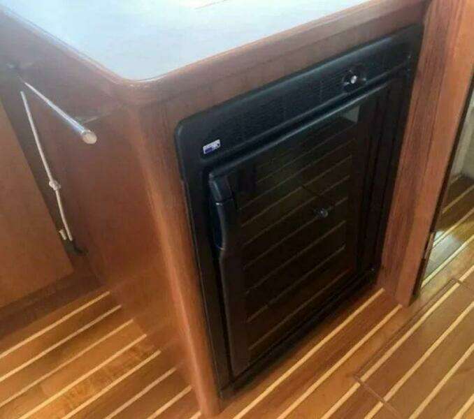 2000 Tiara Yachts 3500 Express