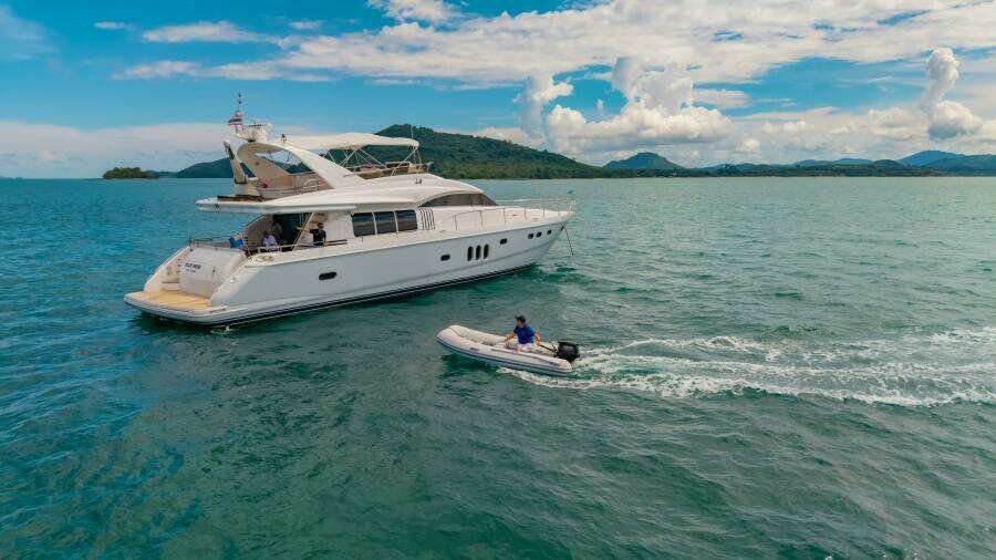 2006 Princess Yachts 