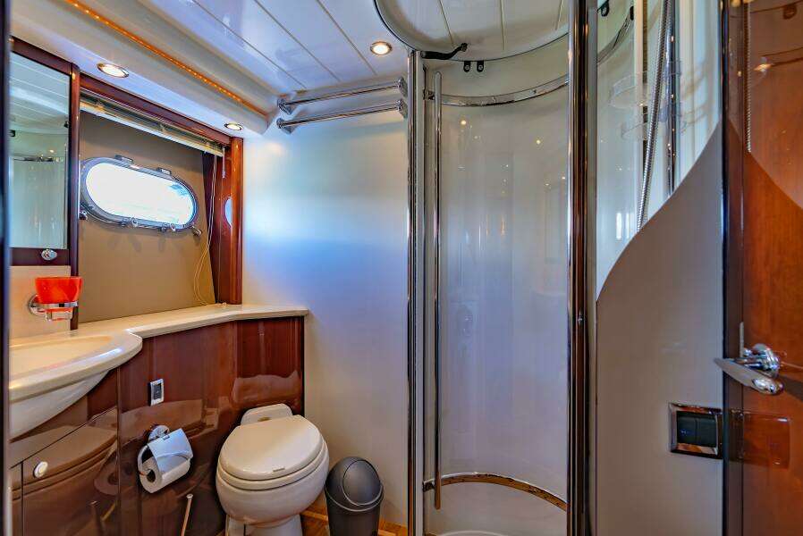 2006 Princess Yachts 