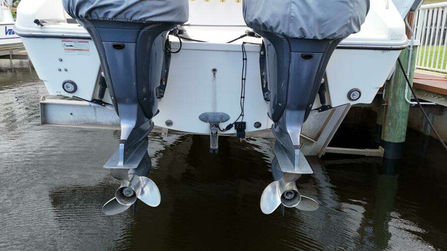 2007 Pursuit 335 Offshore