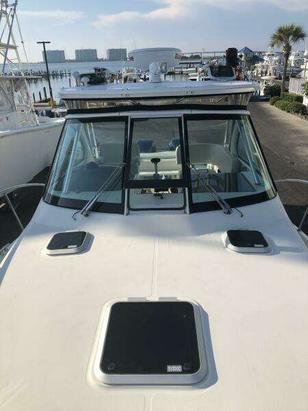 2007 Pursuit 335 Offshore