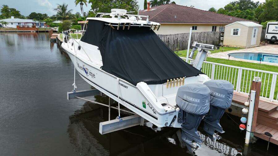 2007 Pursuit 335 Offshore