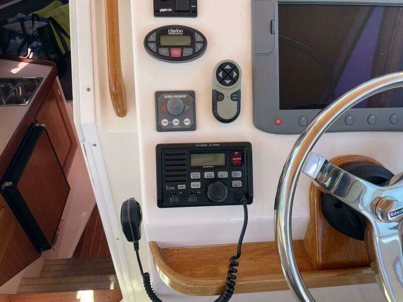 2004 Hunt Yachts Surfhunter