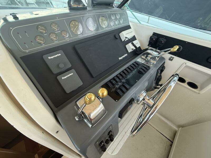 1991 Tiara Yachts 43 Open