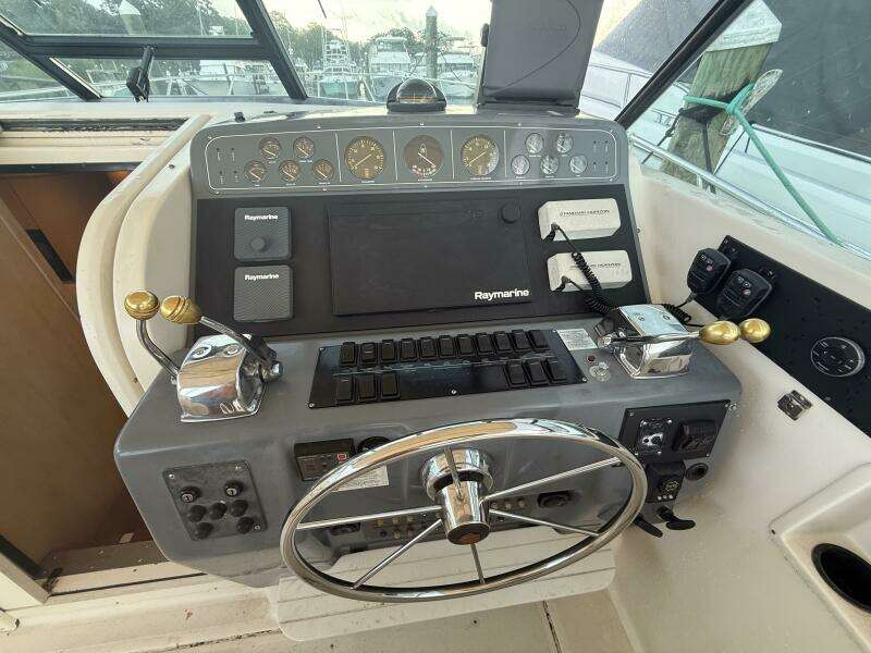 1991 Tiara Yachts 43 Open